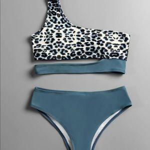 Blue cheetah bikini